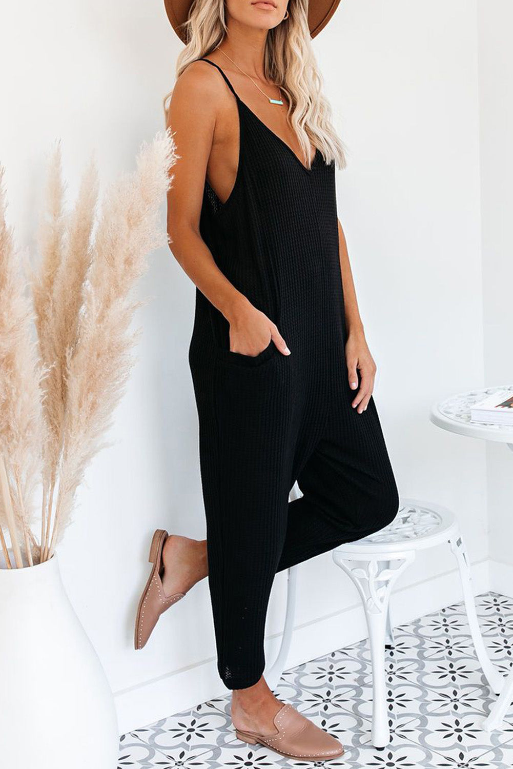 Textured Sleeveless V-Neck Pocketed Casual Jumpsuit