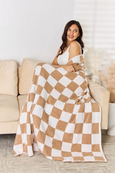 Cuddley Checkered Throw Blanket