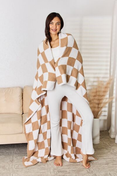 Cuddley Checkered Throw Blanket